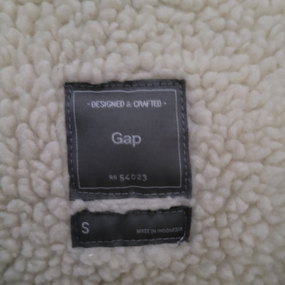 Gap Sherpa Hooded Women Jacket - Picture 3 of 8